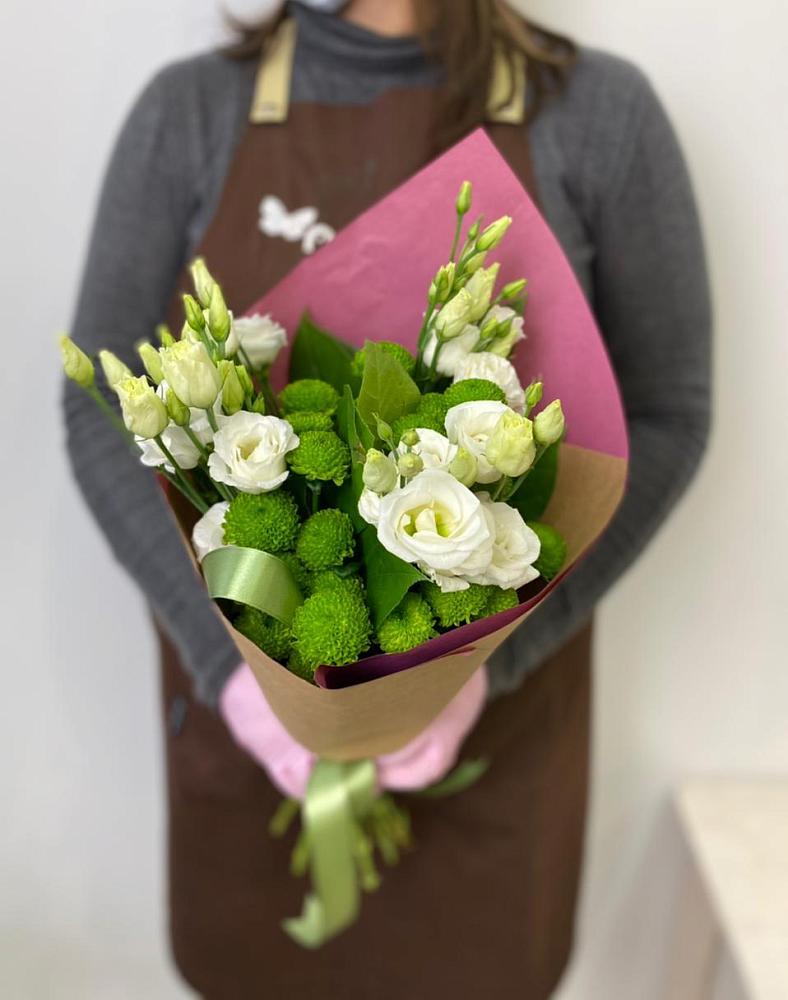 Букет морозный день в Березанской Букет цветов из: Хризантемы и Лизиантусы в Березанской