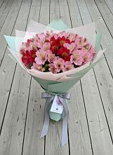 Букет цветов из:  Альстромерии в Березанской