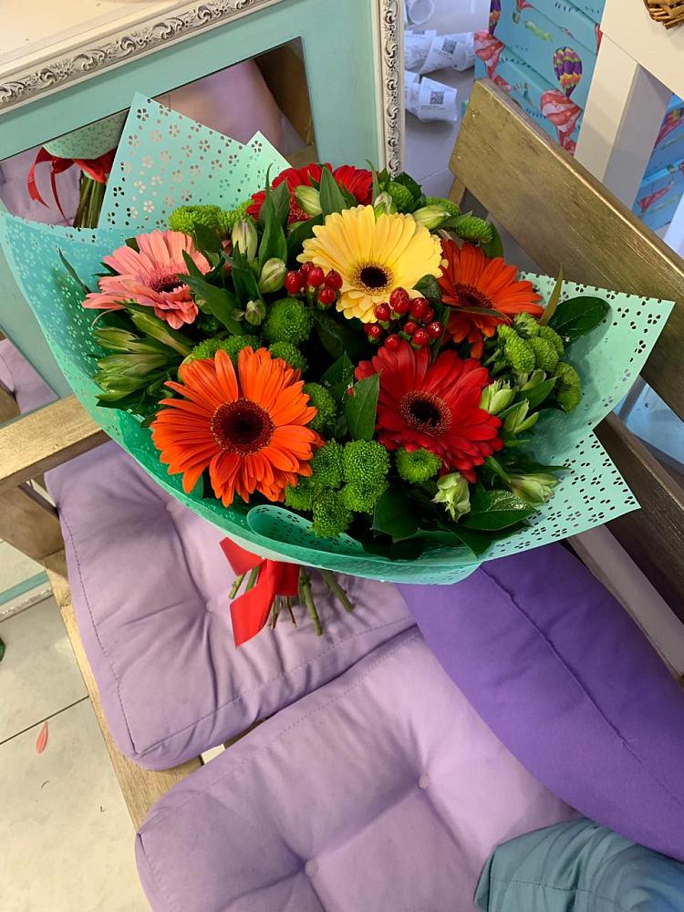 Букет цветов из: Герберы, Хризантемы и Альстромерии в Березанской