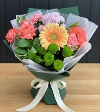 Букет цветов из:  Гвоздики, Розы, Герберы и Хризантемы #REPLACE_PRED# Березанской