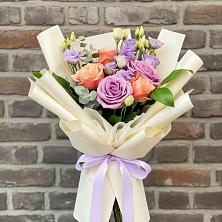 Букет цветочные ноты в Березанской Букет цветов из: Лизиантусы и Розы в Березанской