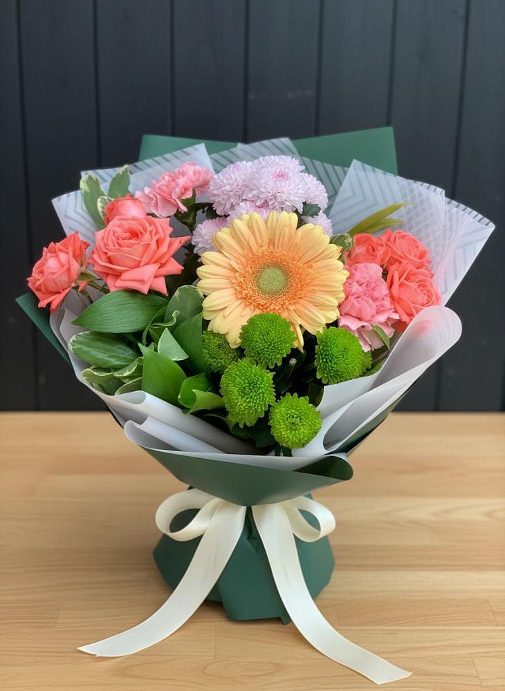 Букет цветов из: Гвоздики, Розы, Герберы и Хризантемы в Березанской