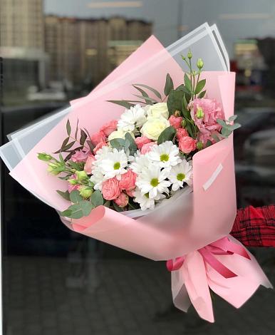 Букет цветов из: Розы, Лизиантусы и Хризантемы в Березанской